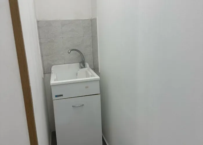 Lägenhet House Luroke *